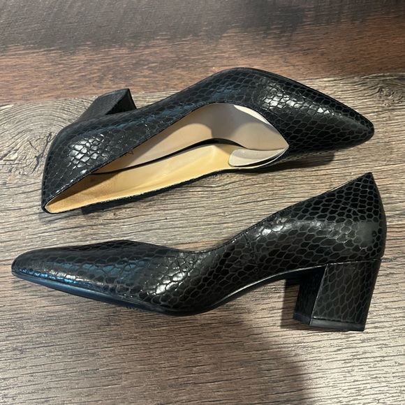 Naturalizer Women's Mali Pointed Toe Pump; Size 7 - Picture 4 of 8